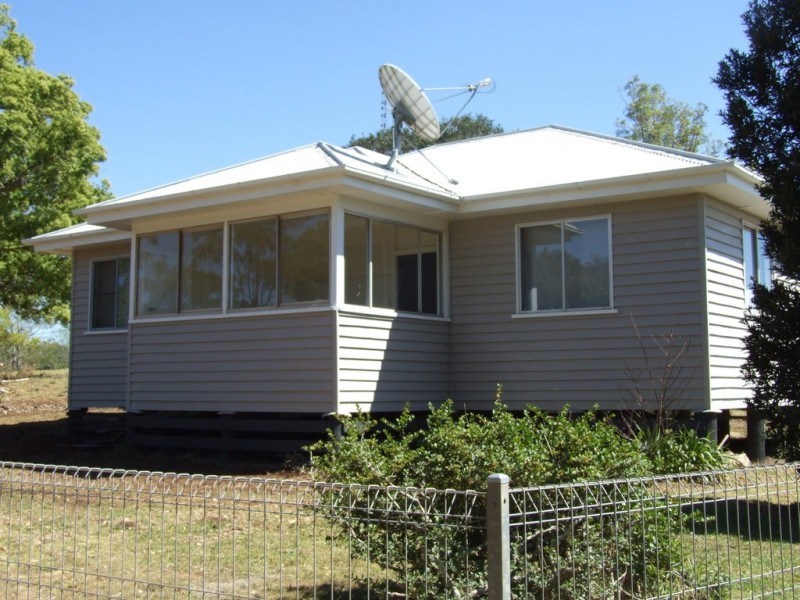 247 Kynoch Rd, Ravensbourne QLD 4352