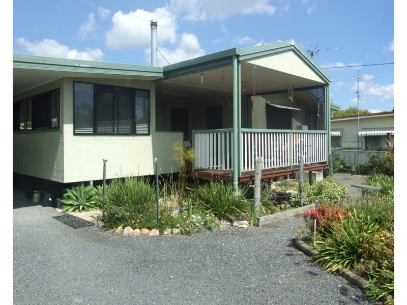 1 New England Highway, Crows Nest QLD 4355