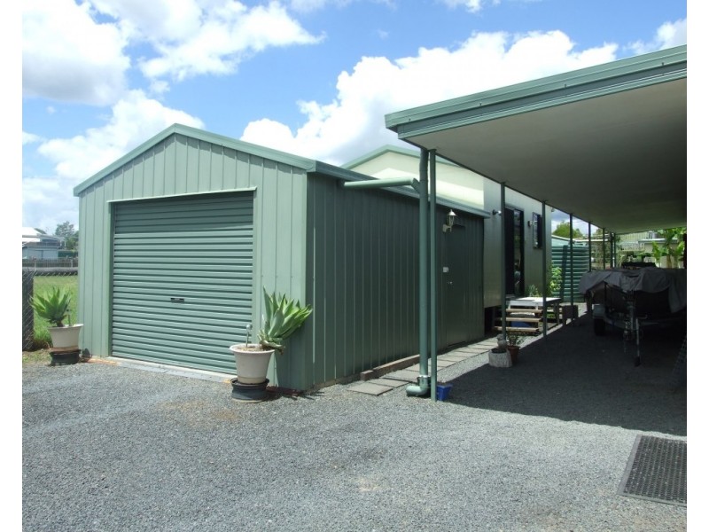 1 New England Highway, Crows Nest QLD 4355