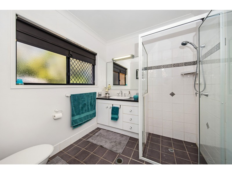 7 Lee Court, Crows Nest QLD 4355