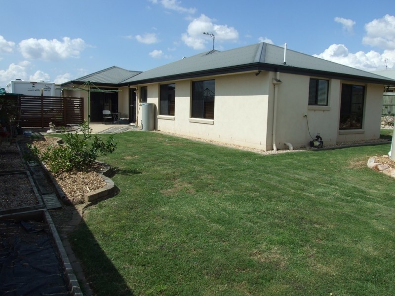 19 Vicky Avenue, Crows Nest QLD 4355