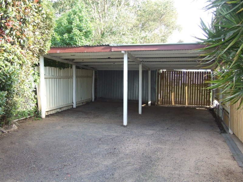 17 Albert Street, Crows Nest QLD 4355