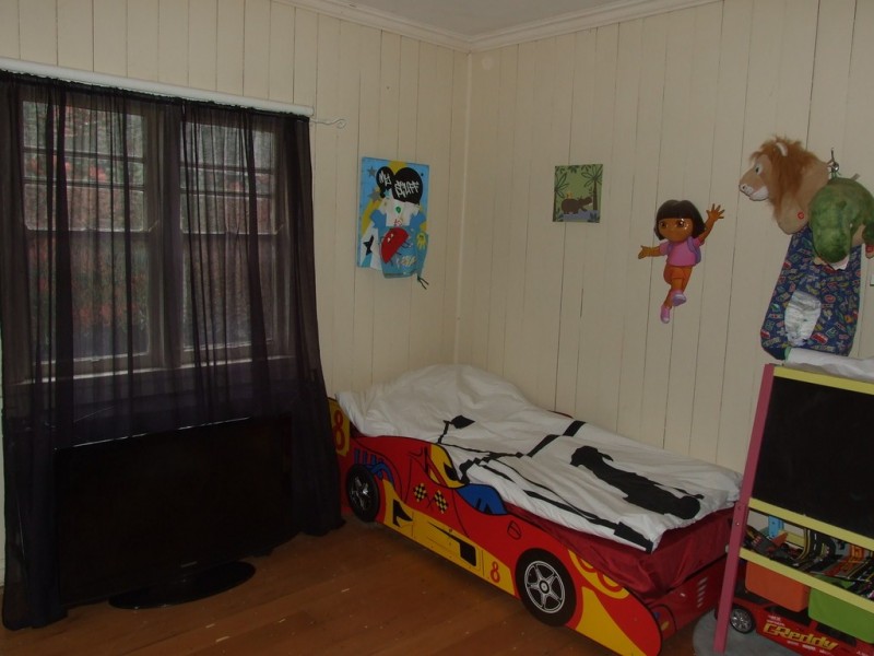17 Albert Street, Crows Nest QLD 4355