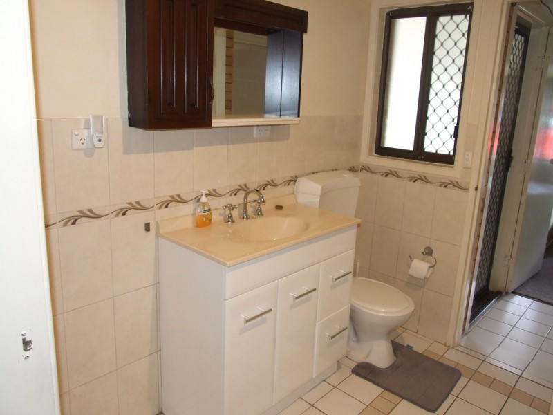 49 Albert Street West, Crows Nest QLD 4355