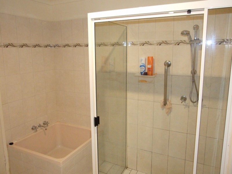 49 Albert Street West, Crows Nest QLD 4355