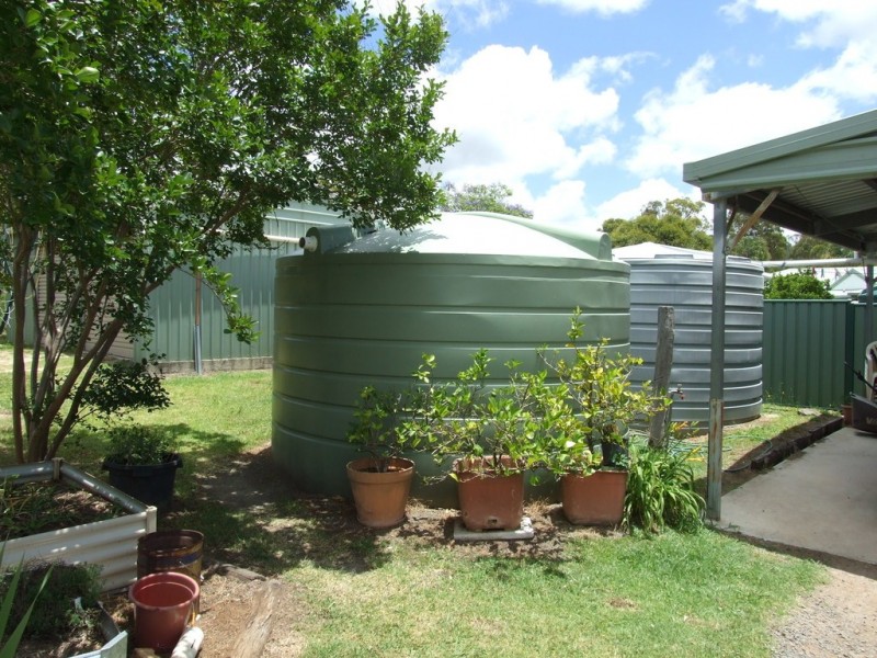 49 Albert Street West, Crows Nest QLD 4355