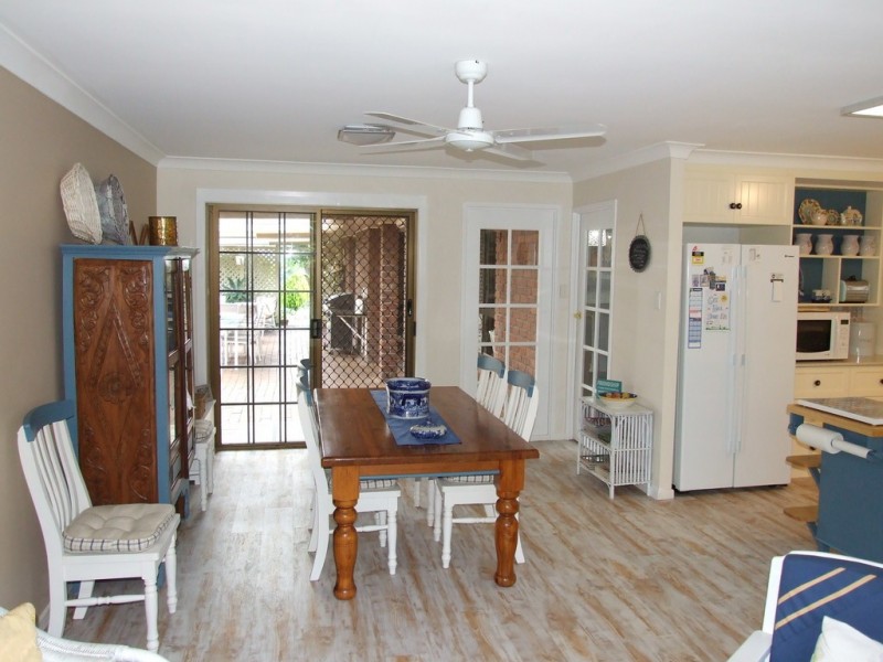 15 Railway Terrace, Crows Nest QLD 4355