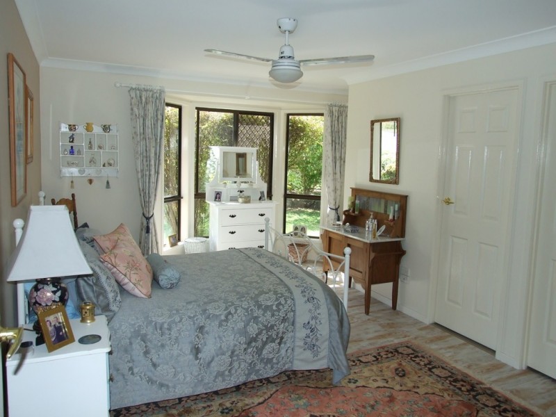 15 Railway Terrace, Crows Nest QLD 4355