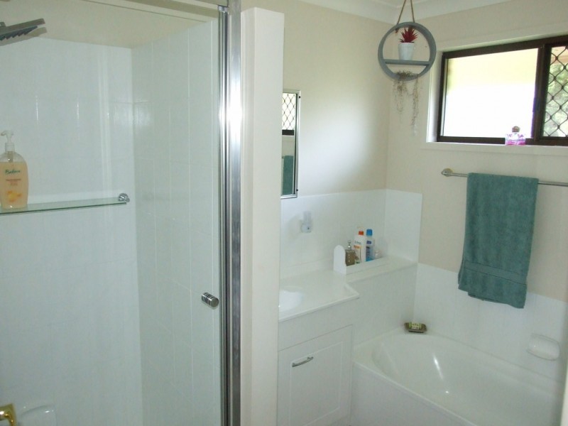15 Railway Terrace, Crows Nest QLD 4355