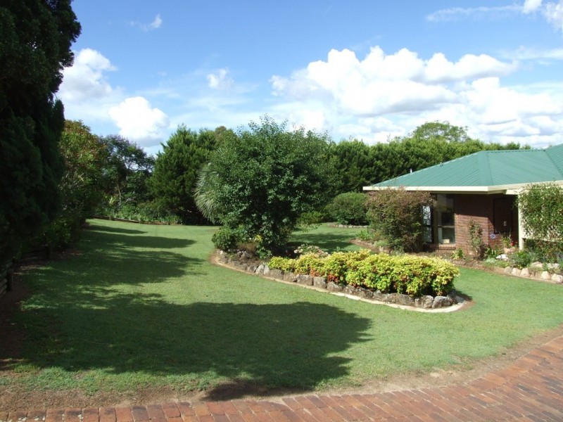 15 Railway Terrace, Crows Nest QLD 4355