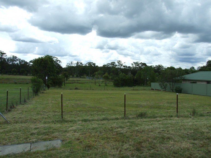17 Parkland Drive, Crows Nest QLD 4355