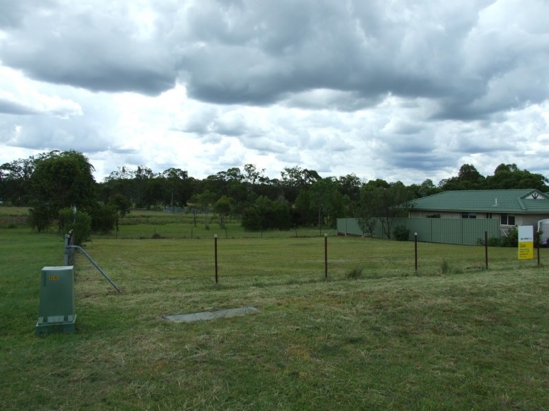 17 Parkland Drive, Crows Nest QLD 4355