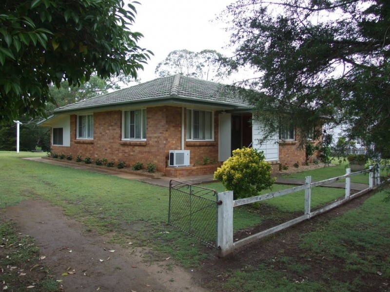 4-6 Esk Street, Crows Nest QLD 4355