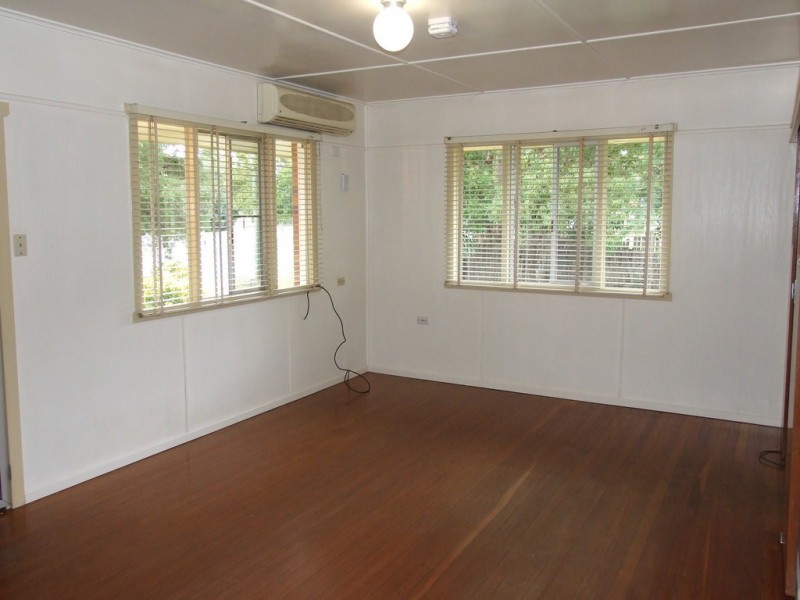 4-6 Esk Street, Crows Nest QLD 4355