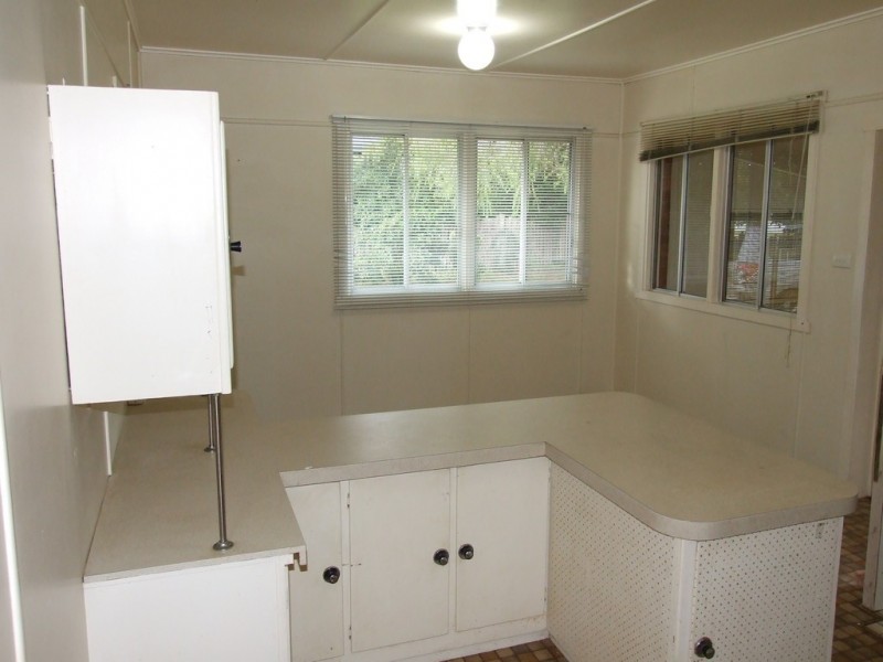 4-6 Esk Street, Crows Nest QLD 4355