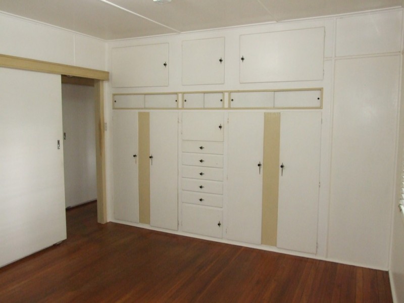 4-6 Esk Street, Crows Nest QLD 4355