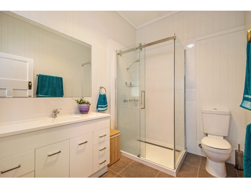 7 Albert St, Crows Nest QLD 4355