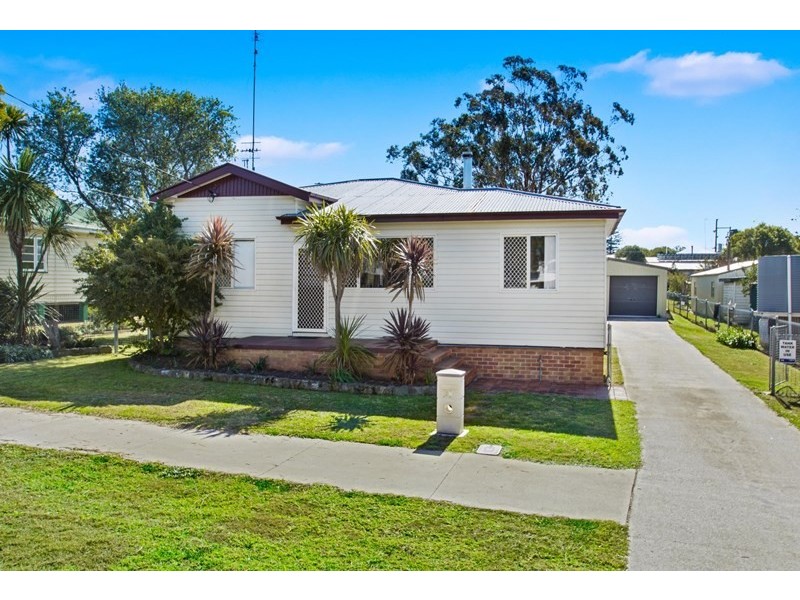 20 James Street, Crows Nest QLD 4355