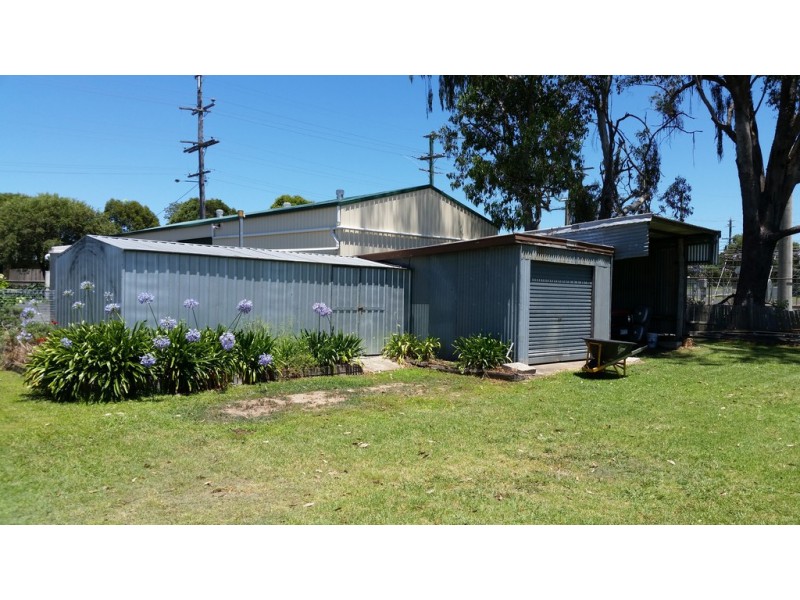 20 James Street, Crows Nest QLD 4355