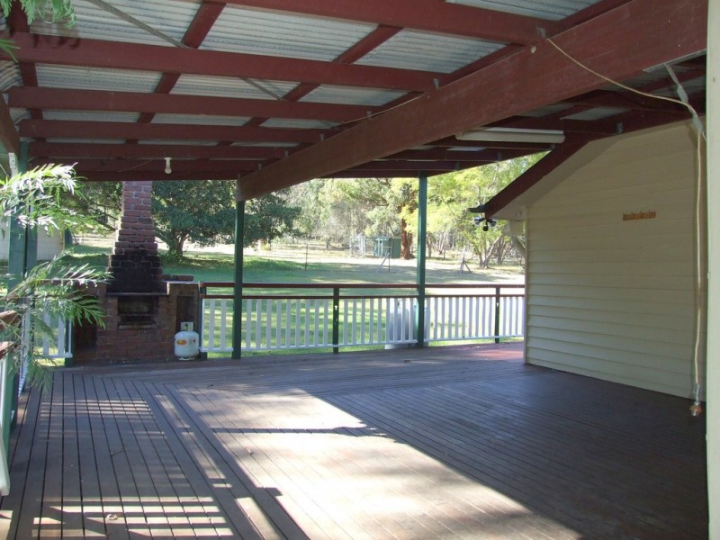 26 Pinnell Road, Crows Nest QLD 4355
