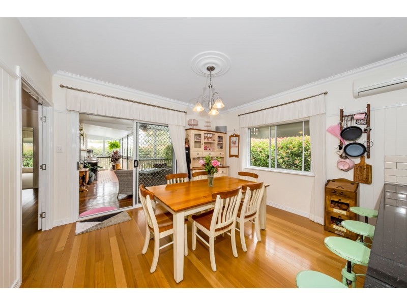 16 Samuel Avenue, Crows Nest QLD 4355