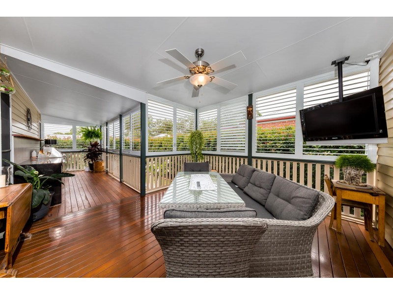 16 Samuel Avenue, Crows Nest QLD 4355