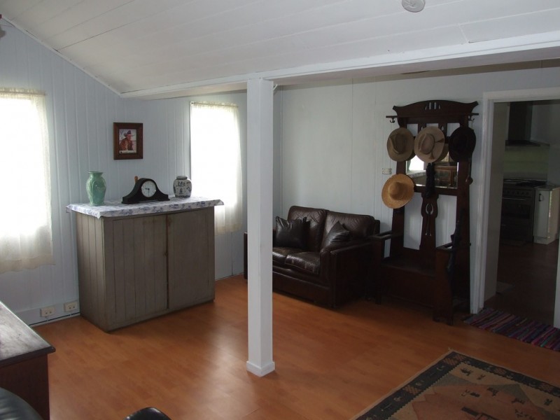 327 Haden-Peranga Road, Haden QLD 4353