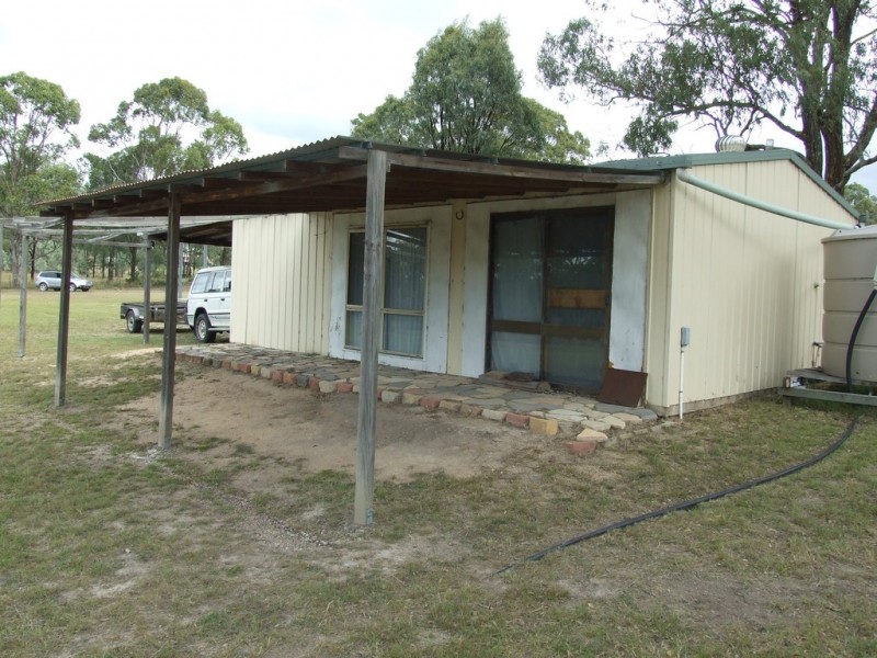 527 Palms Road, Cooyar QLD 4402