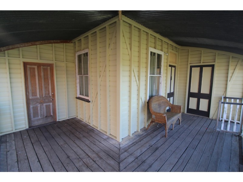 19 Esk Street, Crows Nest QLD 4355