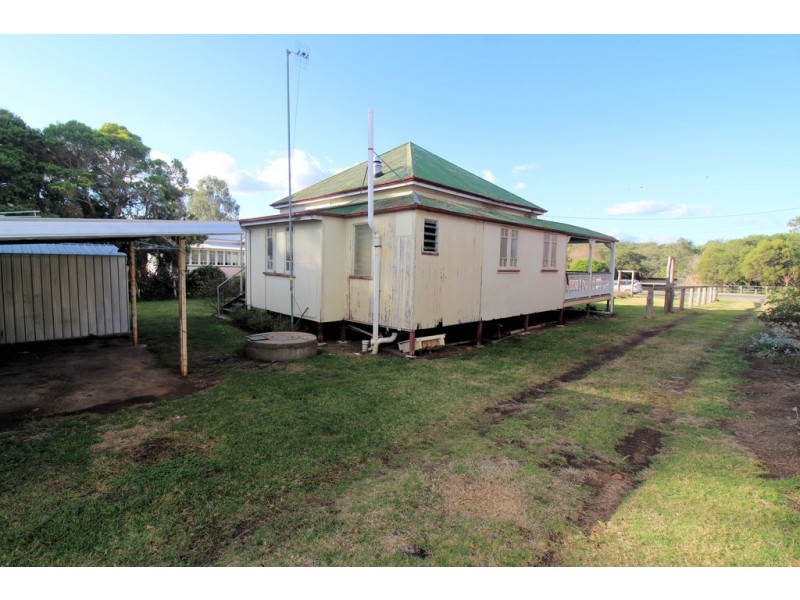 19 Esk Street, Crows Nest QLD 4355