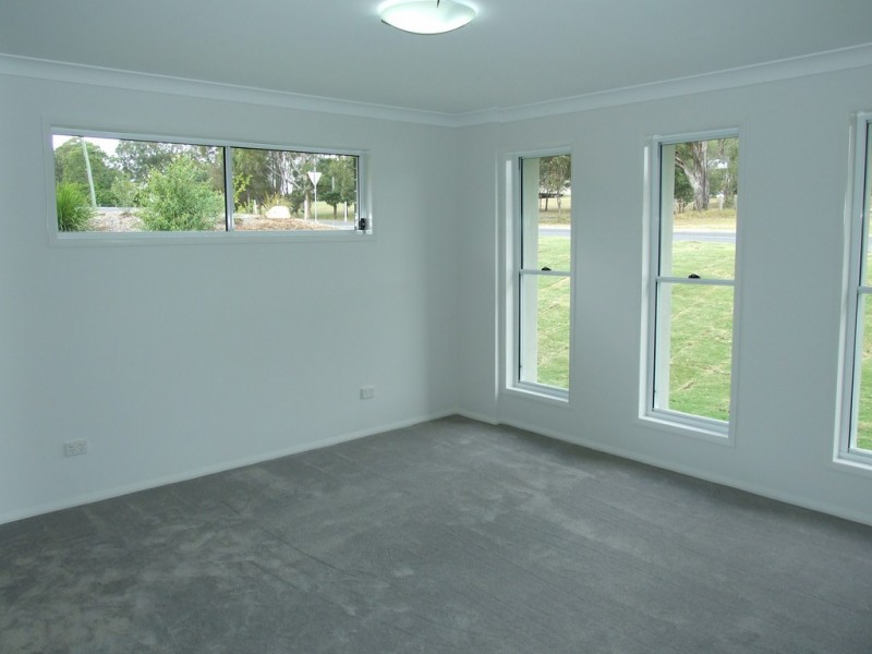 2 Cedarwood Drive, Crows Nest QLD 4355