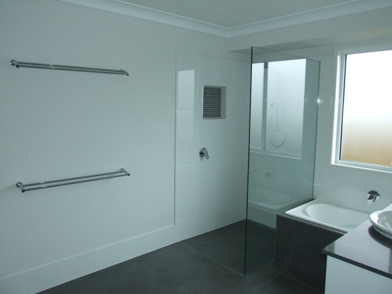 2 Cedarwood Drive, Crows Nest QLD 4355