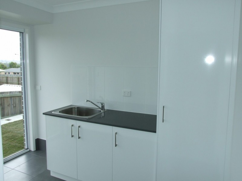 2 Cedarwood Drive, Crows Nest QLD 4355