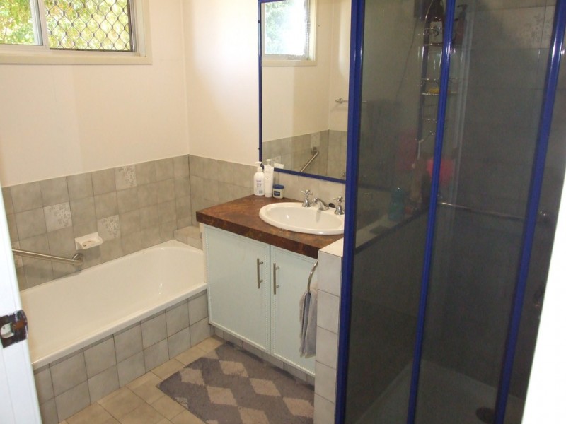 4 Dale Street, Crows Nest QLD 4355