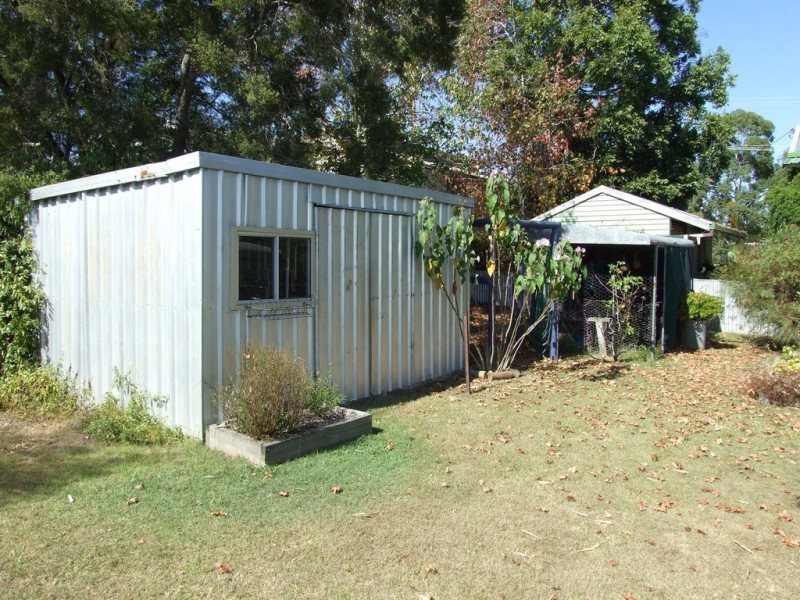 4 Dale Street, Crows Nest QLD 4355