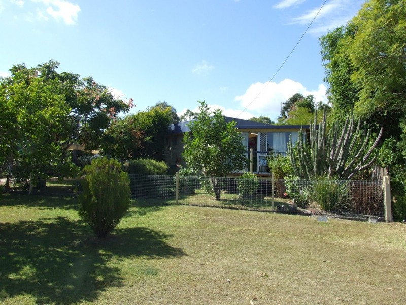 4 Dale Street, Crows Nest QLD 4355