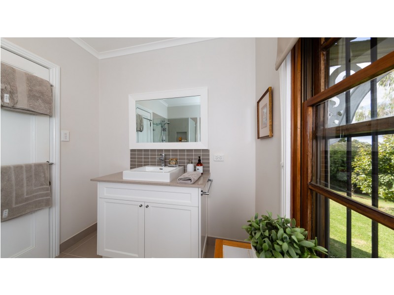 674 Anduramba Road, Crows Nest QLD 4355