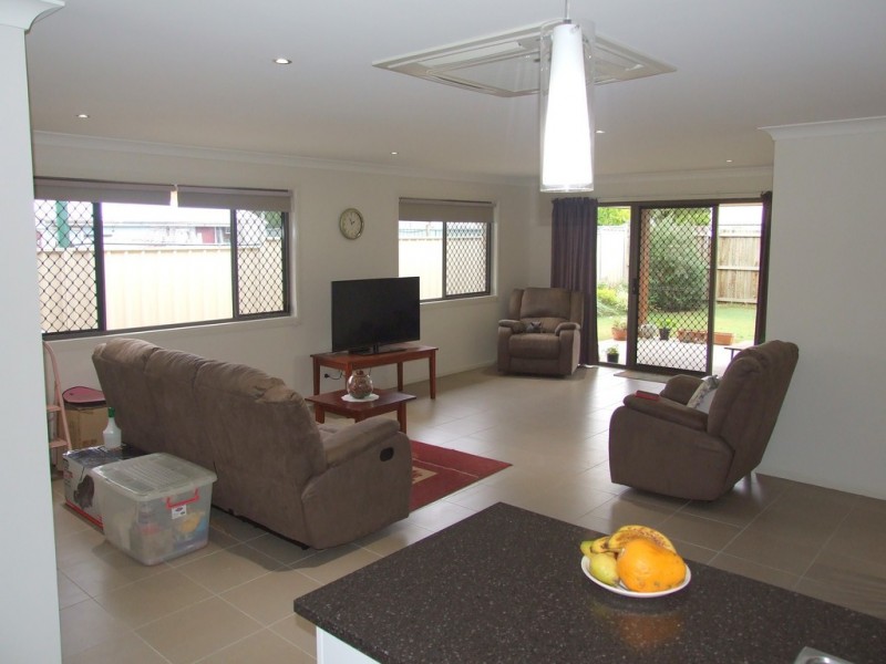 1/24 Creek Street, Crows Nest QLD 4355