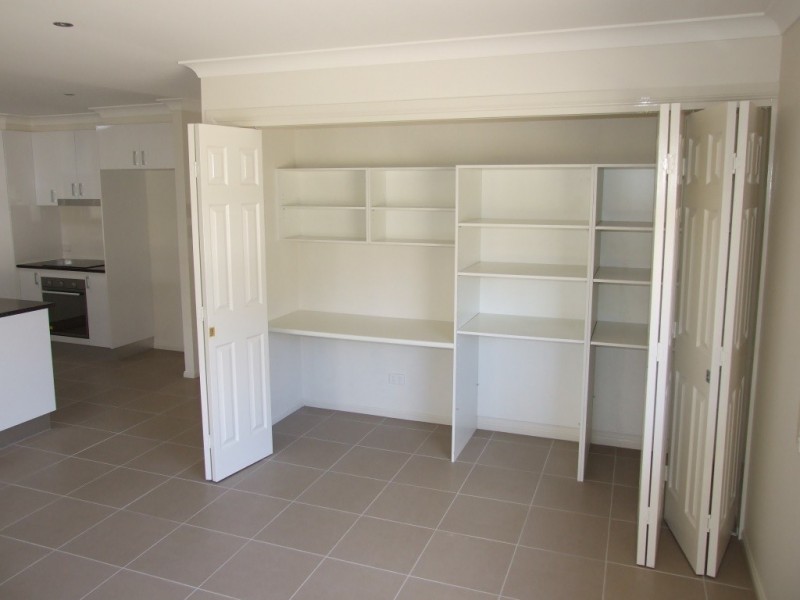 1/24 Creek Street, Crows Nest QLD 4355