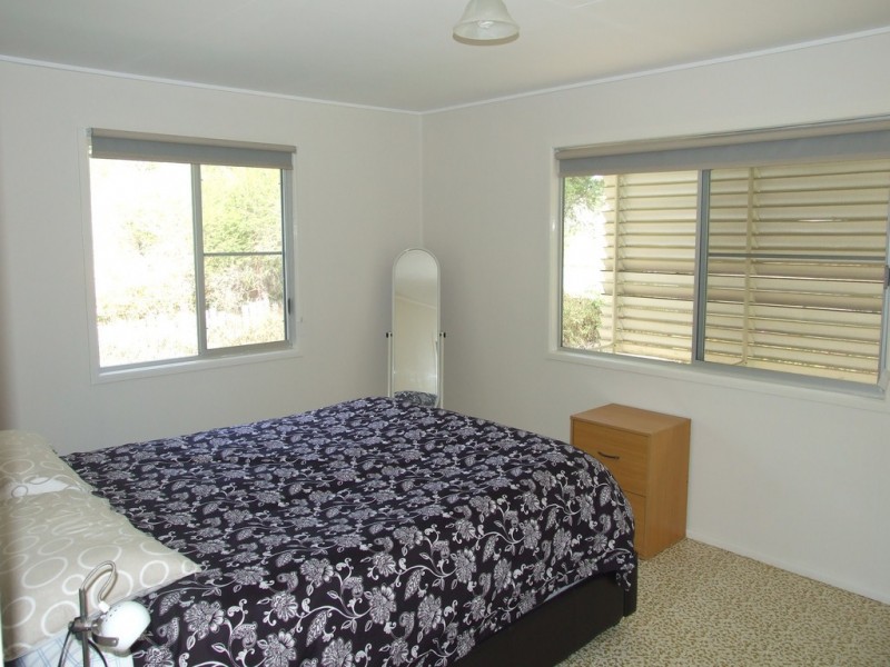 18 Andrews Road, Crows Nest QLD 4355