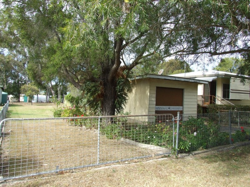 18 Andrews Road, Crows Nest QLD 4355