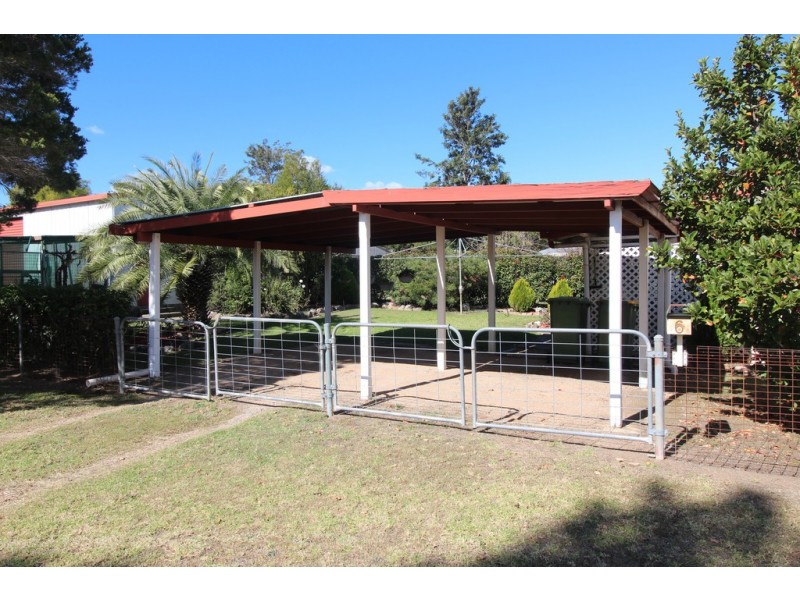 6 Park Road, Crows Nest QLD 4355
