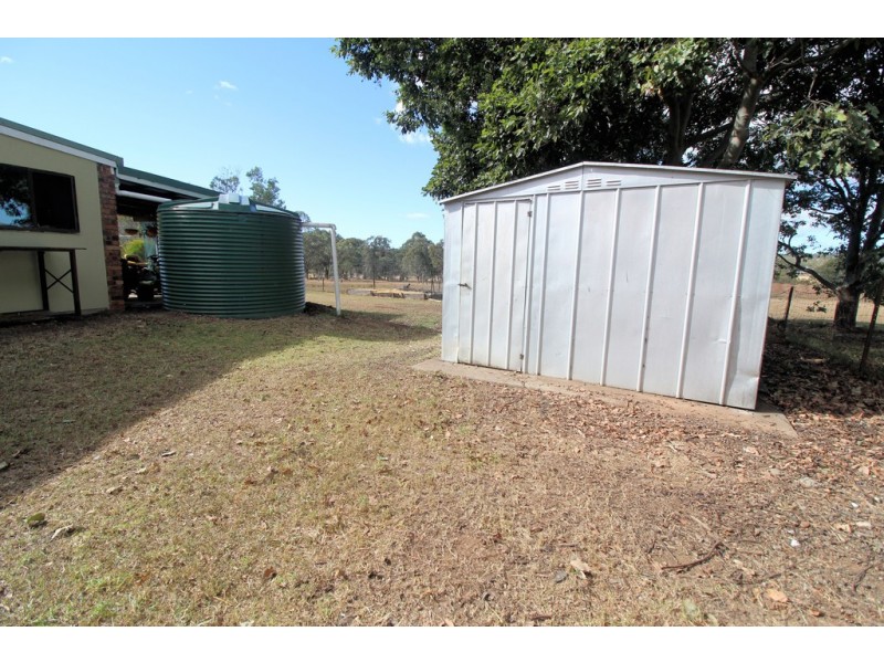 25 Railway Terrace, Crows Nest QLD 4355