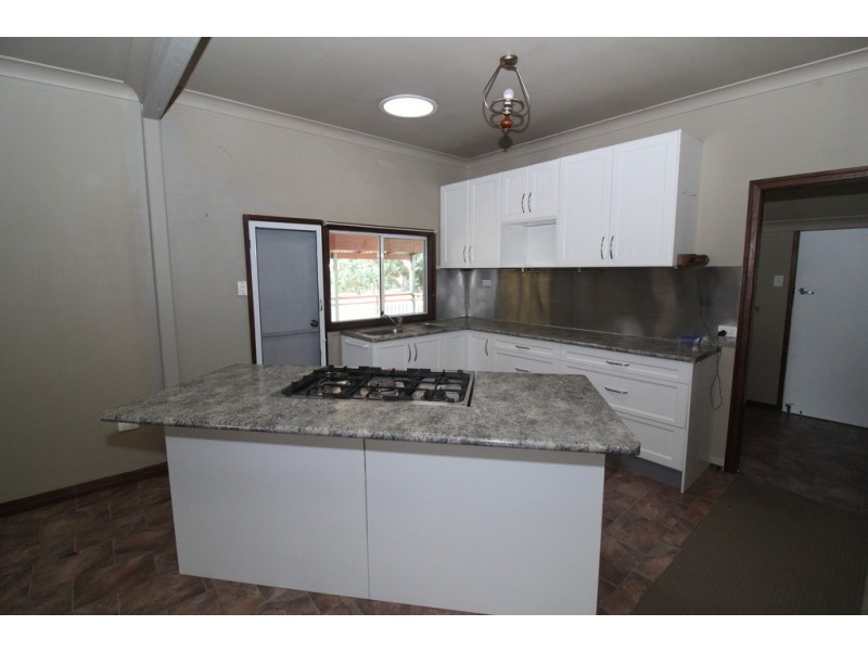 26 Pinnell Road, Crows Nest QLD 4355