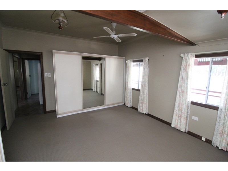 26 Pinnell Road, Crows Nest QLD 4355