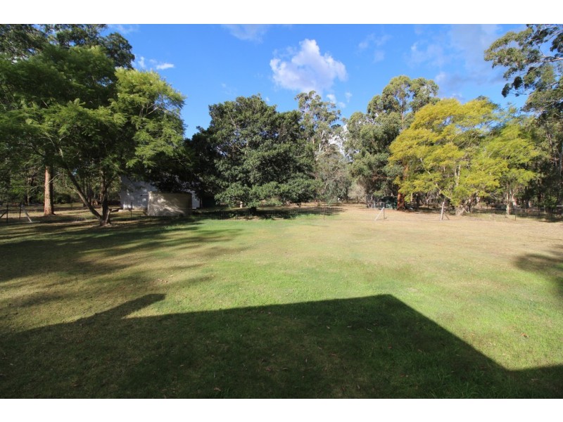 26 Pinnell Road, Crows Nest QLD 4355