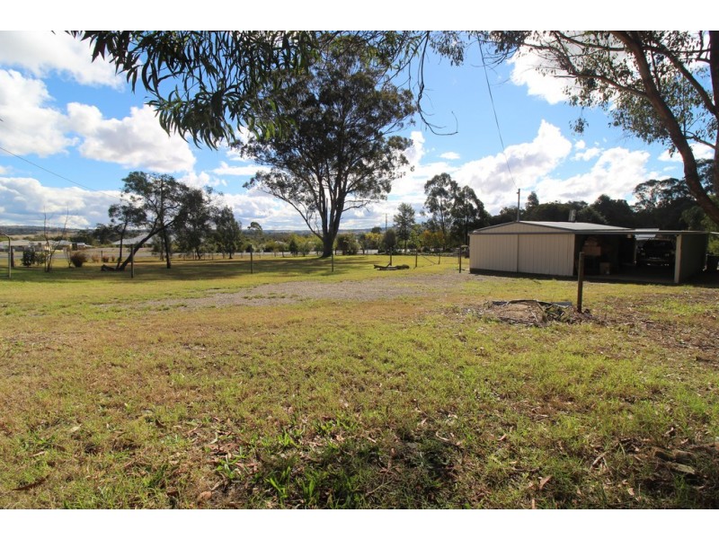 2 East Side Road, Crows Nest QLD 4355