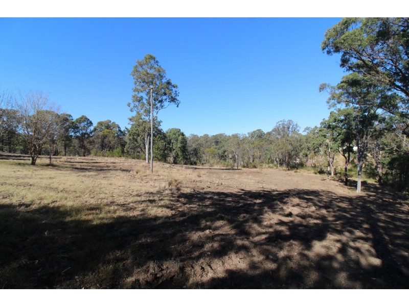 14 Dingo Mountain Road, Crows Nest QLD 4355