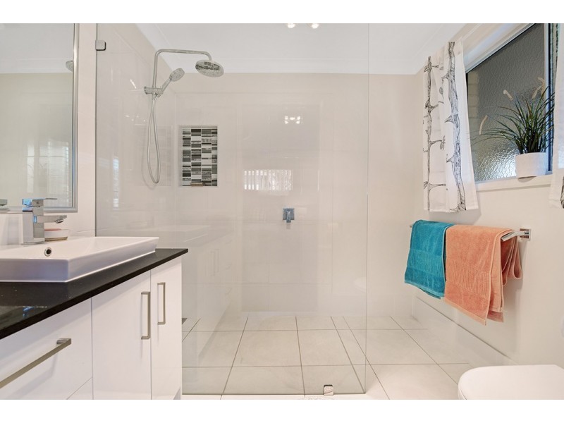 76 Naomi Drive, Crows Nest QLD 4355