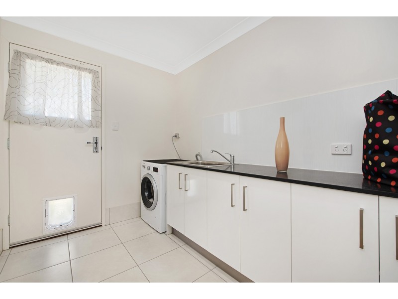 76 Naomi Drive, Crows Nest QLD 4355